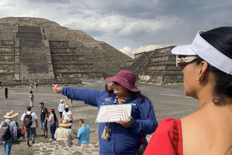 Mexico City: Balloon Flight, Teotihuacan & Guadalupe Shrine - Obsidian craft and tequila tasting