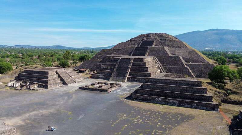 Mexico City: Balloon Flight, Teotihuacan & Guadalupe Shrine - Lunch and the journey to Guadalupe