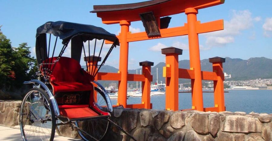 Miyajima: Private Rickshaw Tour to Itsukushima Shrine - Why a rickshaw makes sense on Miyajima