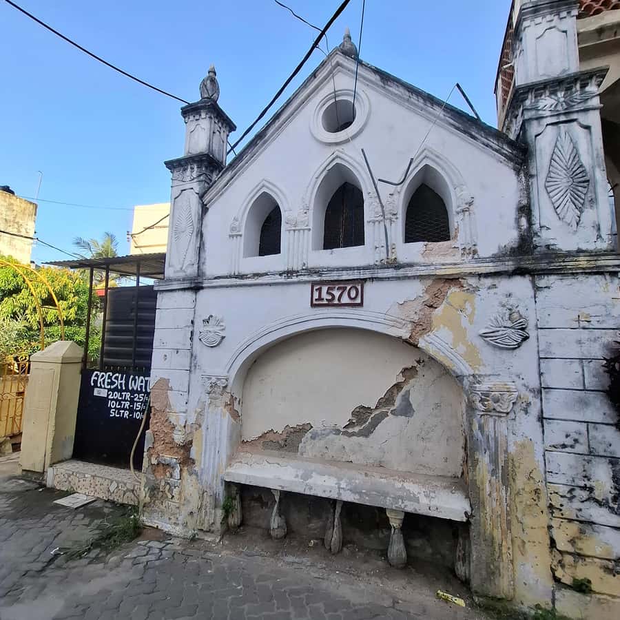 MOMBASA:FortJesus,OldTown,SpiceMarket, Shiva Temple DayTour. - Meeting at the coffee pot roundabout