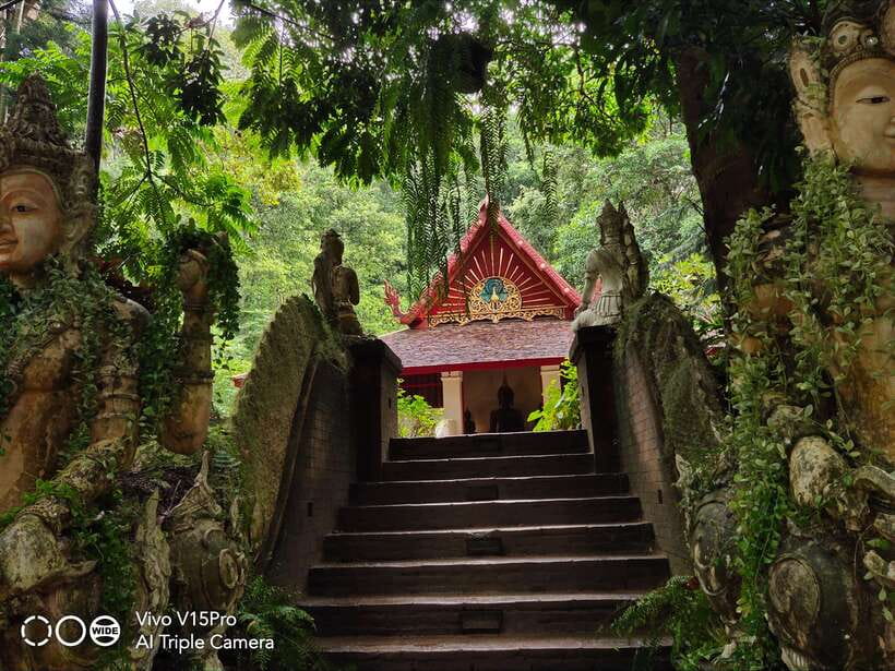 Monk trails hike, Wat Phalat, Monk chanting, Wat Doi Suthep. - Key points at a glance