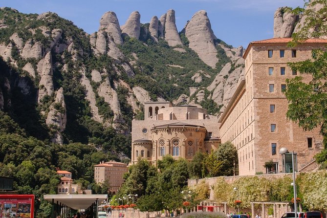 Montserrat Monastery Small Group or Private Tour Hotel pick-up - Sant Joan Funicular: the optional add-on I would consider