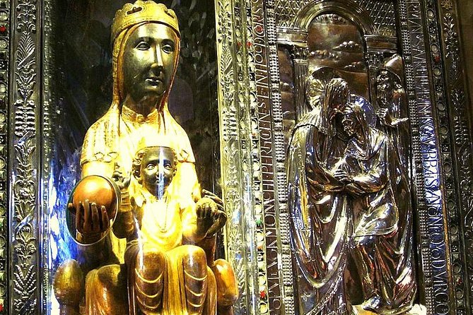 Montserrat Monastery with Easy Hike & Sitges Tour from Barcelona - Walking Sitges old town and its waterfront