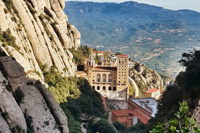 Montserrat Nature Experience, Monastery and Museum - A realistic schedule for your day