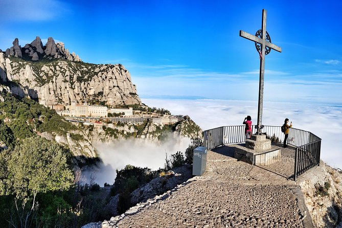 Montserrat Nature Walk, Monastery and Museum from Barcelona - Cheese, honey, and fig bread at the farmers market
