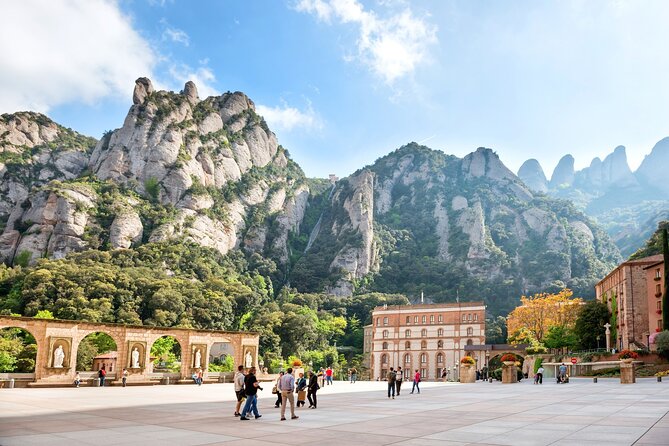 Montserrat Tour with Cogwheel Train, Monastery & Black Madonna - Riding the Cremallera from Monistrol