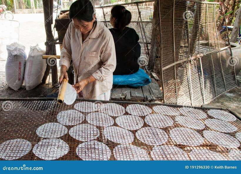 Morning Tuk tuk: City, Handicrafts, Killing field, Temples - Key points before you book