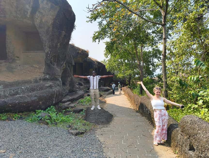 Mumbai Kanheri Caves & Golden Pagoda – A Buddhist Settlement - Reaching the caves by bus