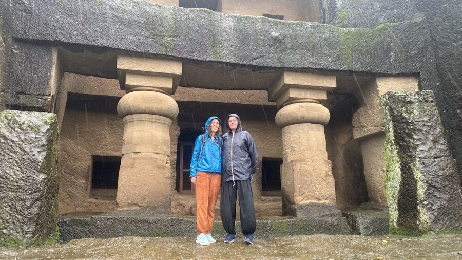 Mumbai: Private tour for Kanheri Caves and Golden Pagoda - The ferry and tuk-tuk connection to the Golden Pagoda