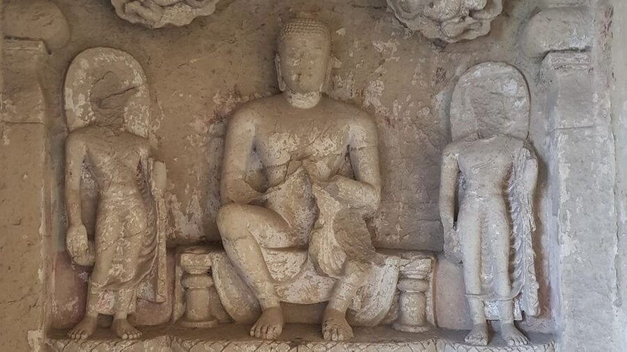 Mumbai: Private tour for Kanheri Caves and Golden Pagoda - Guide quality and the value of a private group