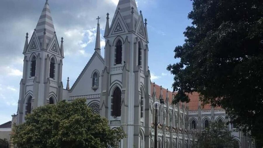 Negombo Private Tour: Market, Temples & Canal - What the Full Day Adventure adds