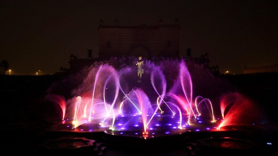 New Delhi: Akshardham Temple Tour with Water and Light Show - Sahajanand Darshan, values presented through technology