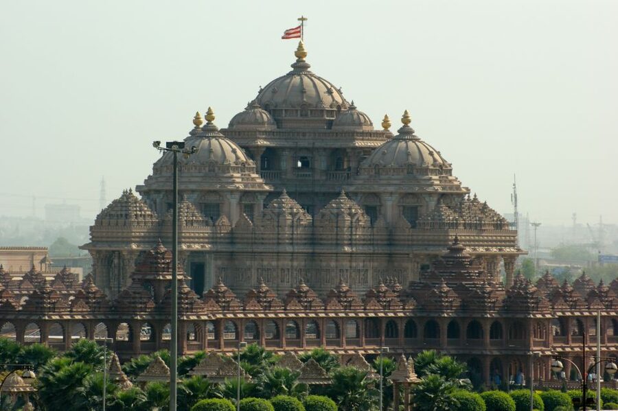 New Delhi: Akshardham Temple Tour with Water and Light Show - Neelkanth Darshan and the long journey across India