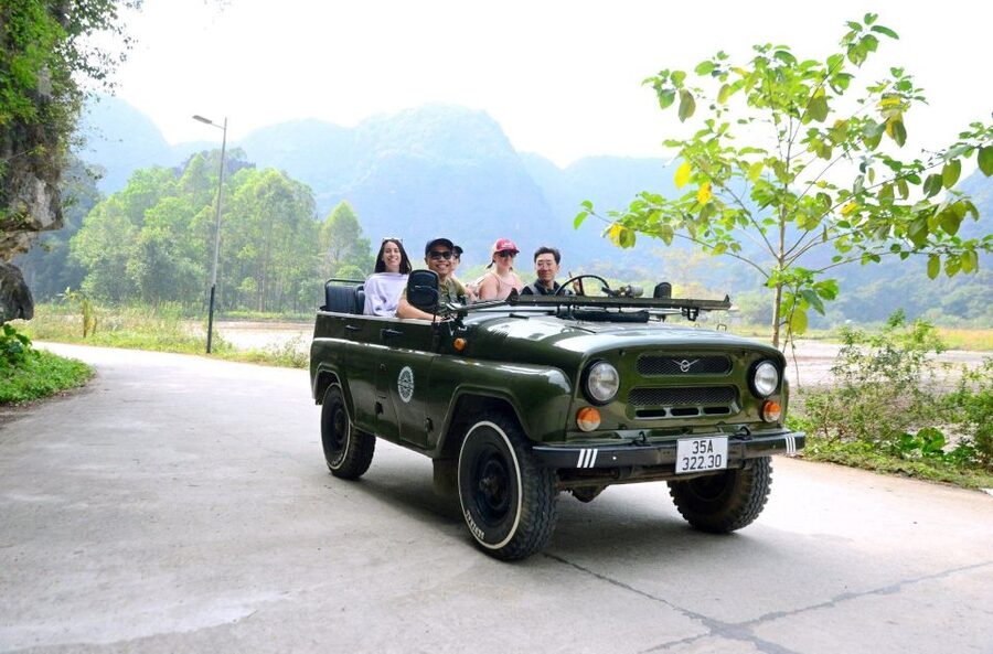 Ninh Binh Jeep Tour: 4 hours visit Tam Coc, Bich Dong pagoda - Two hours on the Tam Coc river