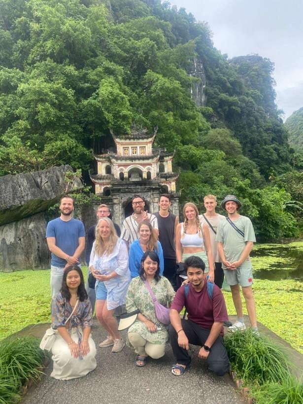 Ninh Binh : Mua Cave, Bai Dinh Pagoda, and Trang An Day Tour - Trang An by small boat