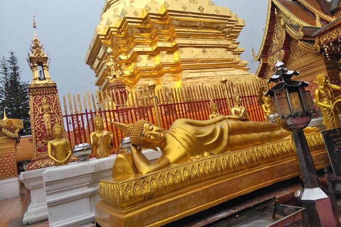 No.1 Chiang Mai: 3-Hour Monk Trail Hike to Wat Doi Suthep & Palad - Lunch, water, and the support vehicle