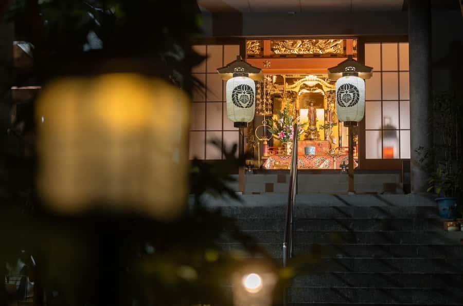 Osaka Temple Cool Foot Bath & Matcha Experience〈45min〉 - The cooling foot bath and scrub massage