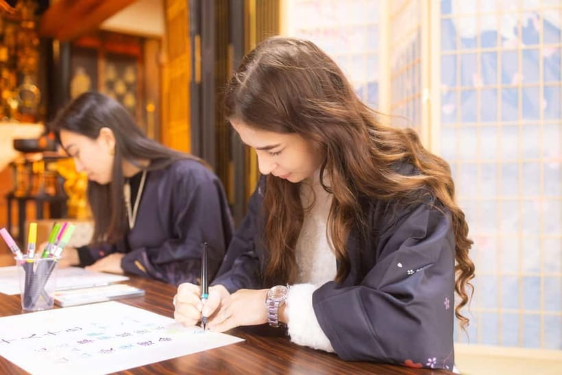 Osaka: Temple Tour and Traditional Calligraphy Lesson - Learning basic calligraphy without pressure