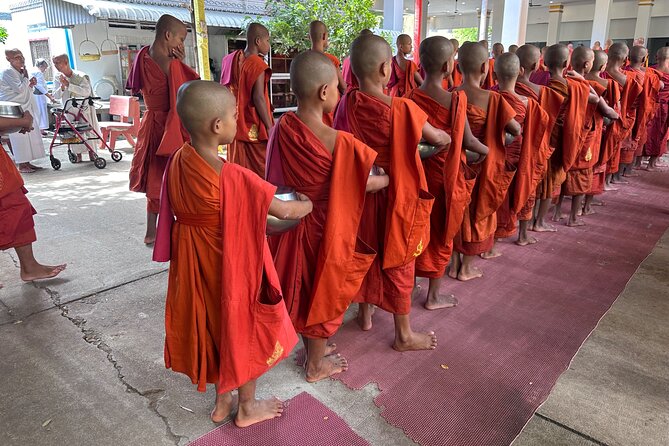Oudong Mountain History and Pagoda Tour - Eating a Khmer lunch in a shady outdoor restaurant