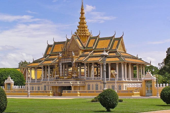 Oudong Temples & Phnom Prasith Private Tour from Phnom Penh - The Tonle Sap sunset cruise adds a welcome change