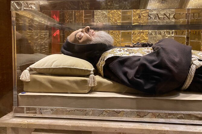 Padre Pio's Shrine in San Giovanni Rotondo from Bari (Apulia) - The 8:00 a.m. departure from Bari