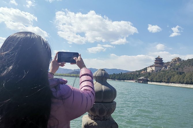 Panda House, Temple of Heaven, Lama Temple, Summer Palace & Lunch - Panda House: a short stop with a timing trick