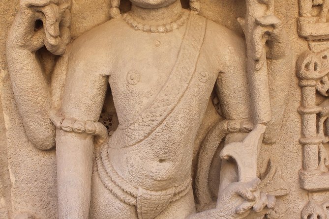 Patan Stepwell and Modhera Sun Temple from Ahmedabad - The driver and private format