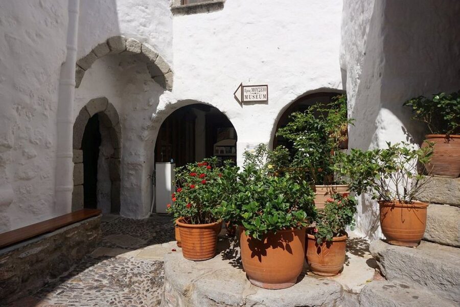Patmos Guide Tour to St. John Monastery, Cave of Apocalypse - Why the guide matters more than the car