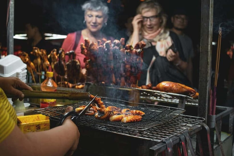 Pattaya: Big Buddha Temple and Night Market Tour - Who should book this Pattaya evening?