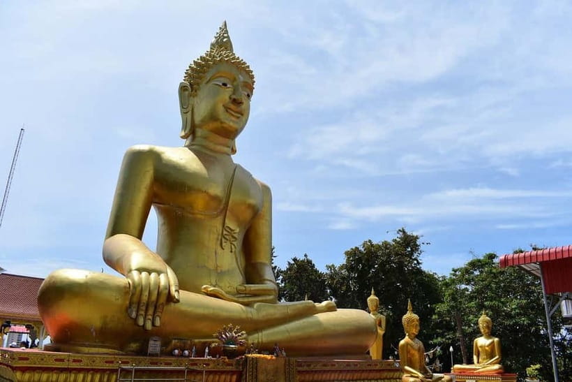 Pattaya: Big Buddha Temple, Night Market, and Sunset Tour - Wat Phra Yai and the 18-meter golden Buddha