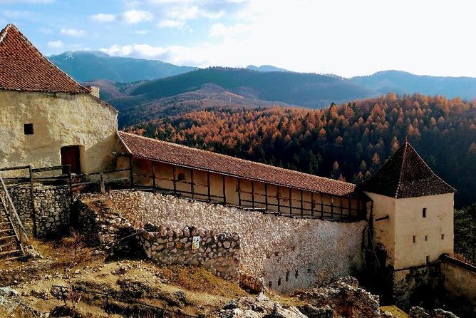 Peles Castle, Bran Castle, Rasnov Fortress and Sinaia Monastery Tour from Brasov - A quiet half hour at Sinaia Monastery
