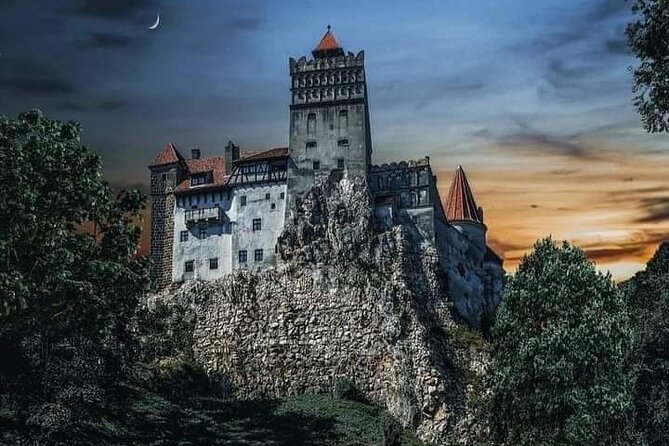 Peles Castle, Bran Castle, Rasnov Fortress and Sinaia Monastery Tour from Brasov - Rasnov Fortress and the current access limits