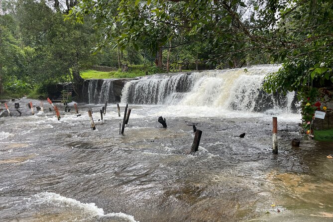 Phnom Kulen Waterfall and Banteay Srei Temple Tour from Siem Reap - Preah Dak village and the flexible final stop
