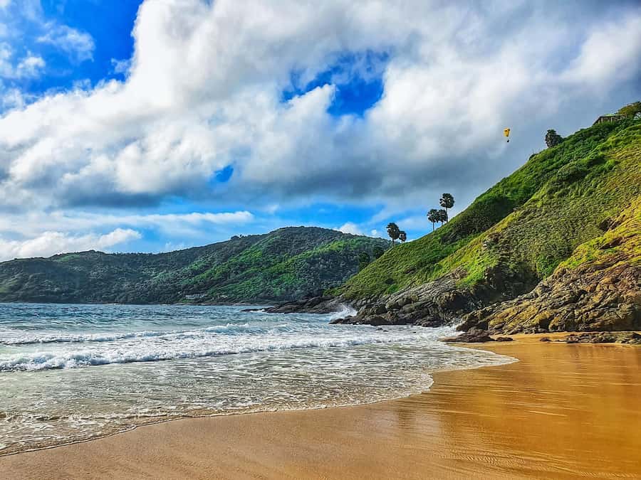 Phuket: PromthepCape,Swim Ya-Nui Beach,Buddha,Chalong Temple - Yanui Beach: the best active stop