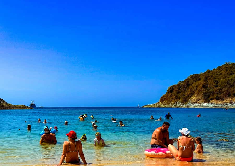 Phuket: PromthepCape,Swim Ya-Nui Beach,Buddha,Chalong Temple - Wat Chalong and the island’s religious center