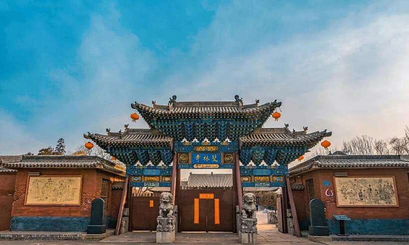 Pingyao: Shuanglin Temple Tour or Entry Ticket Only Option - The two-hour visit inside the temple complex