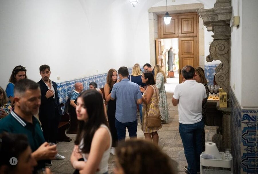 “Porto: Fado Show with Guided Tour in a Historic Monastery” - The One-Hour Concert in the Side Chapel