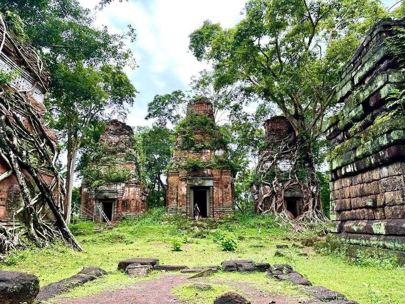 Preah Vihear: Full-Day Preah Vihear and Koh Ker Temple Tour - The long road from Siem Reap