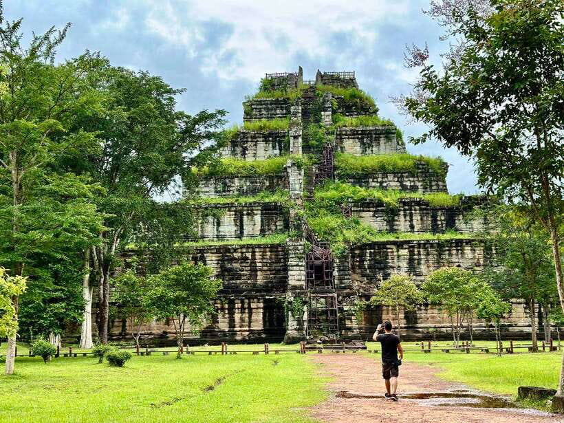 Preah Vihear: Full-Day Preah Vihear and Koh Ker Temple Tour - Following Preah Vihear’s entrance sequence