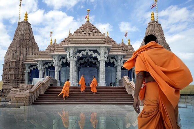 Premium Abu Dhabi City Tour With Hindu Temple Visit - Private - A full Abu Dhabi day from Dubai