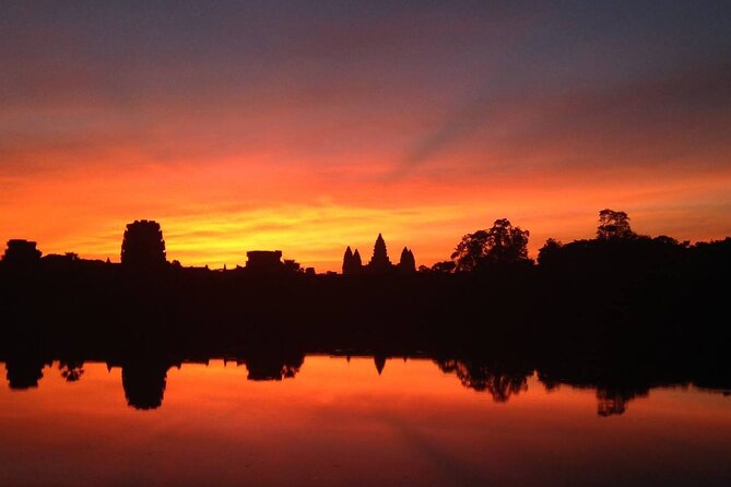 Private Angkor Wat Day Tour - Best of Angkor - Bayon and the grand scale of Angkor Thom