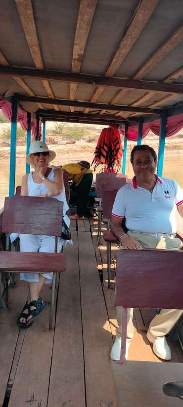 Private Angkor Wat Sunrise Tours And Sunset Floating Village - Sunset on the great lake