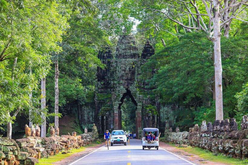 Private Angkor Wat Sunset Tour with Lunch and Snack Included - Why this private Angkor tour works well
