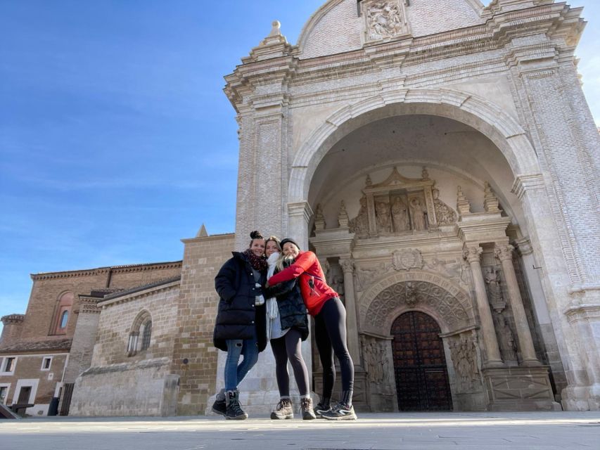 Private Bécquer's route, Trasmoz, Veruela's Monastery +food - Tarazona: streets, monuments, and several cultures