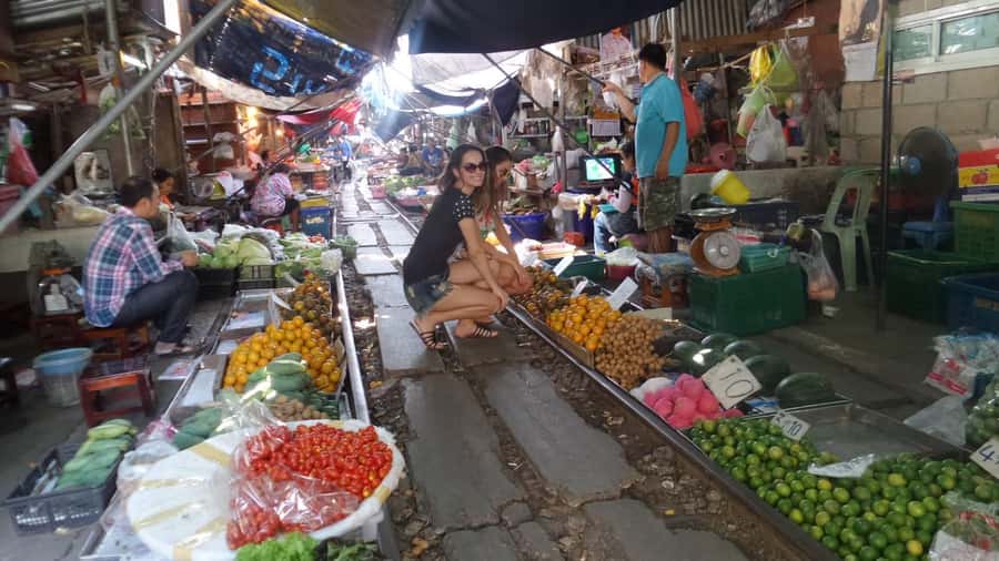 Private Floating & Train Market + DRAGON Temple + Thai Cafe - Two famous markets, one very full day