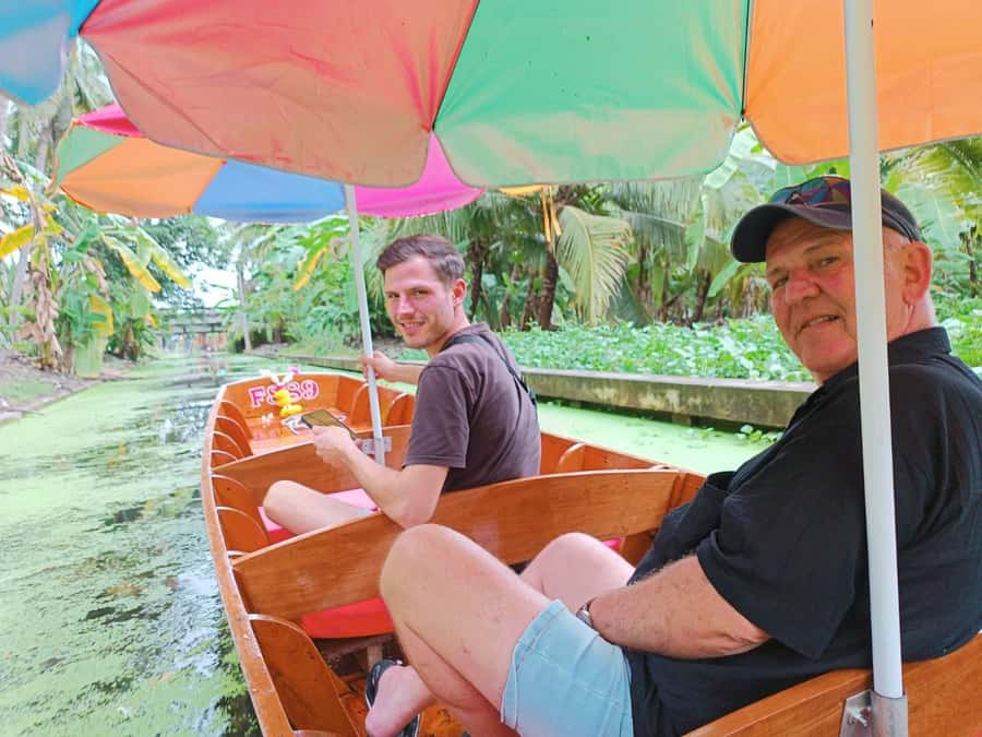 Private Floating & Train Market + DRAGON Temple + Thai Cafe - What the private format changes