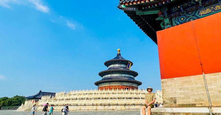 Private ForbiddenCity&TempleofHeaven&SummerPalace Day Tour - The guide makes the history easier to follow