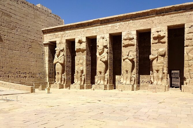 Private Full Day Tour of Luxor west Bank Tombs and temples - Colossi of Memnon: a quick stop with a big view
