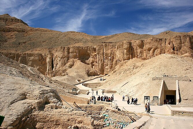 Private Full Day Tour of Luxor west Bank Tombs and temples - Medinet Habu: the temple many people rush past
