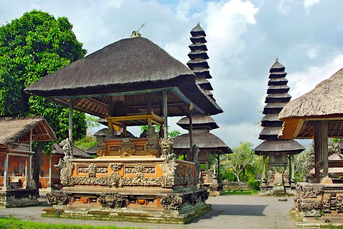 Private Full-Day Tour: Ulun Danu Beratan Temple, Jatiluwih and Tanah Lot Temple - Tanah Lot is best timed for the coast